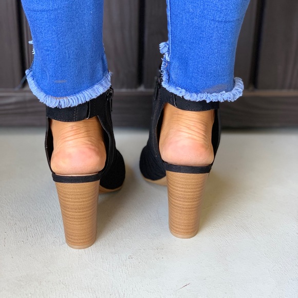 Fierce Strappy Block Heel Peep Toe Bootie - Picture 4 of 8